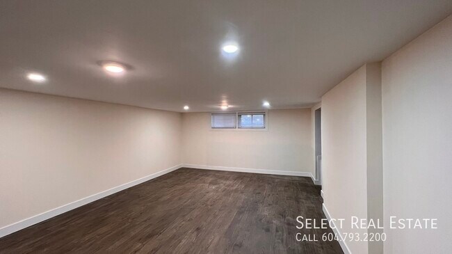 Photo du bâtiment - 46198 Princess AvenueB