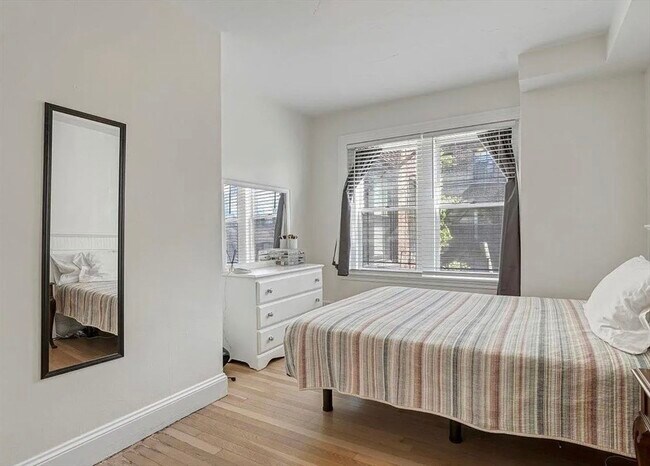Foto del edificio - 132 Myrtle St