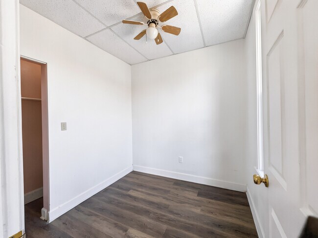 Foto del edificio - 9046 S Brandon Ave