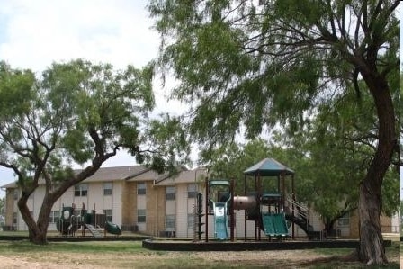 River Pointe Apartments - River Pointe
