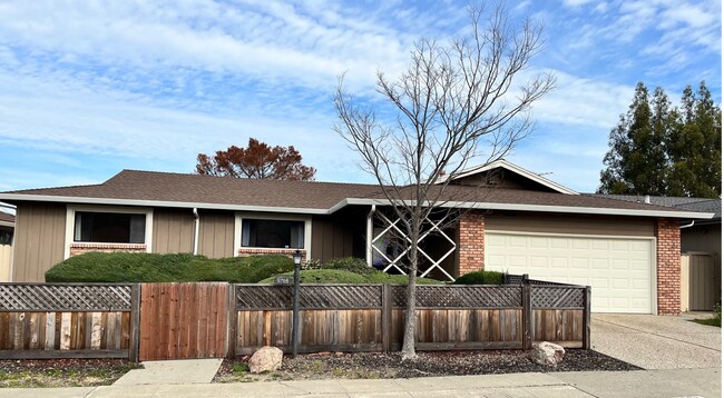 Building Photo - 1708 Toledo Ave