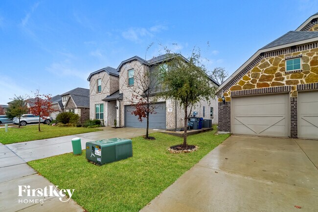 Building Photo - 2815 Willow Ln
