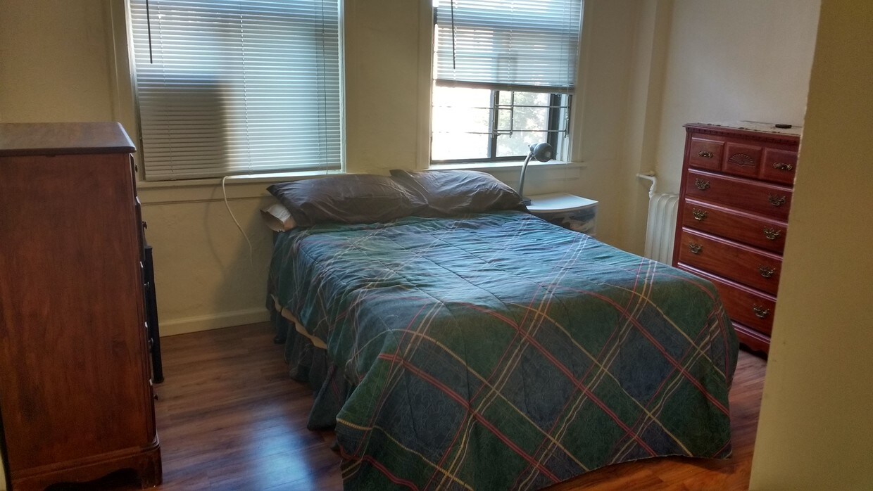 Habitación - 2130 Wightman St