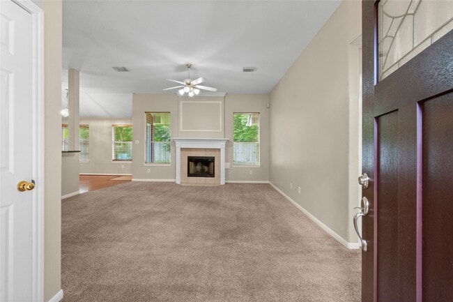 Building Photo - 805 Courtland View