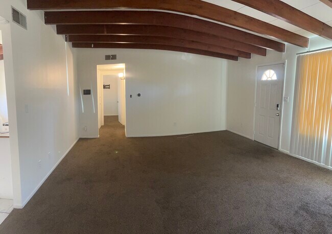 Foto del edificio - 12868 Catalpa Ave