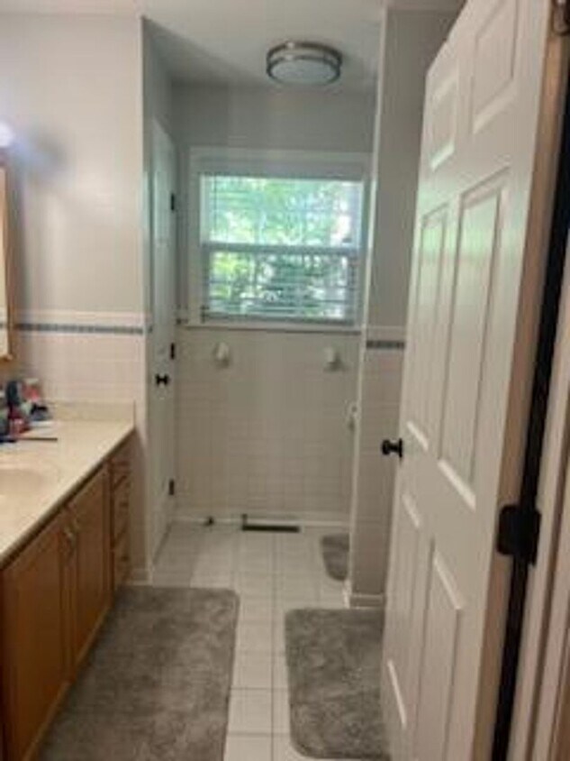 Foto principal - 3 Bedroom Waterfront Ranch Home Ashbrook S...