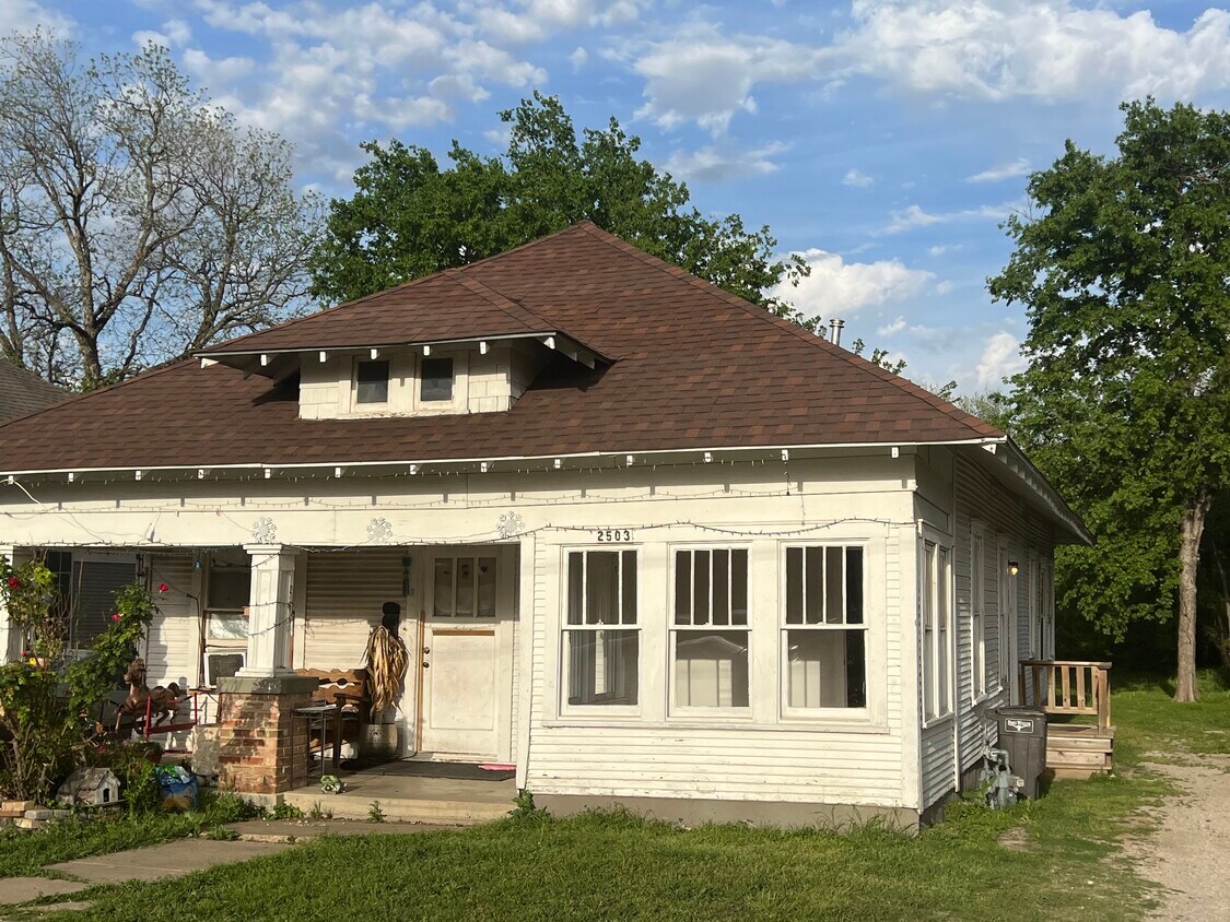 2503 St Unit 2503 South, Fort Worth, TX 76110