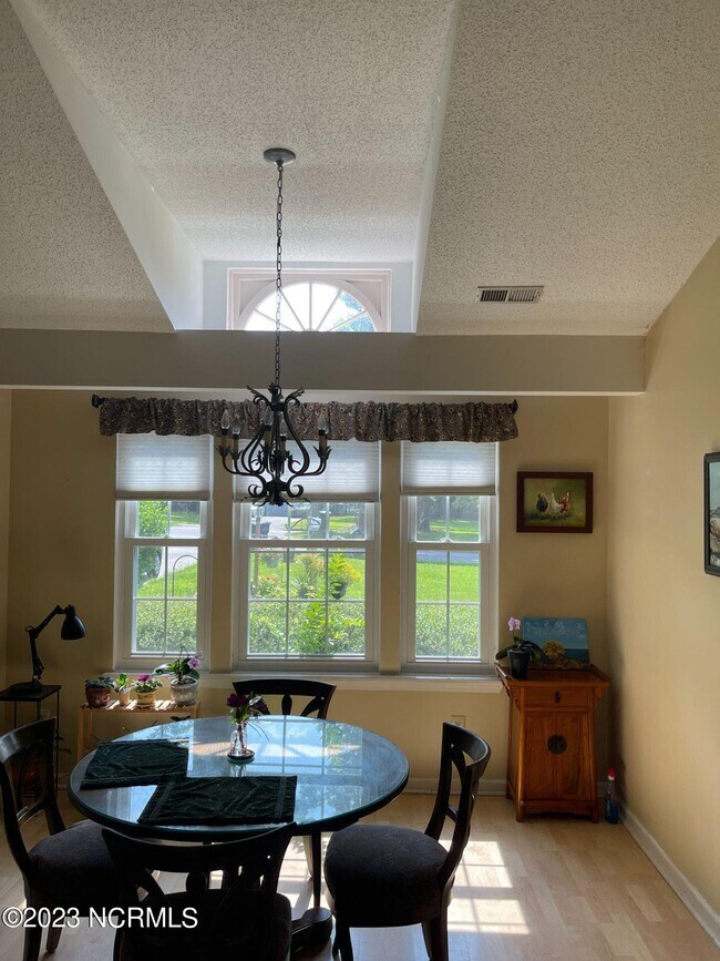 Foto del edificio - 167 Audubon Dr