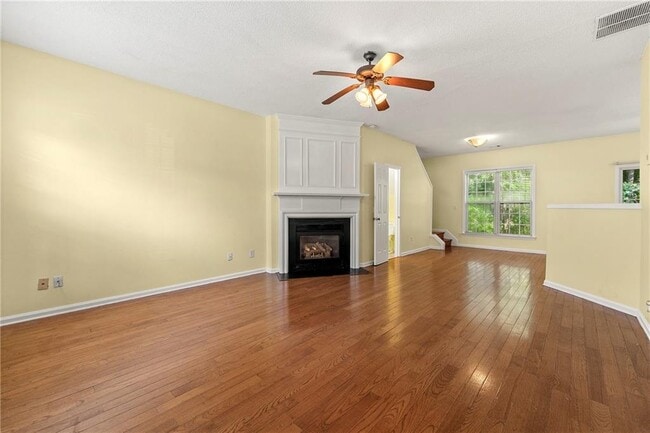 Building Photo - 3345 Oxwell Dr NW