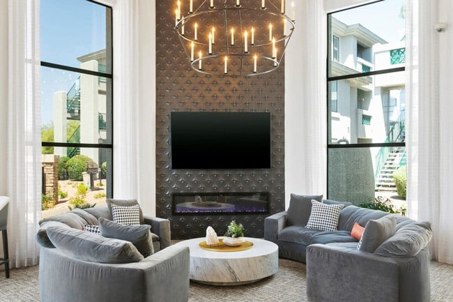 Foto del edificio - 15608 N 71st St