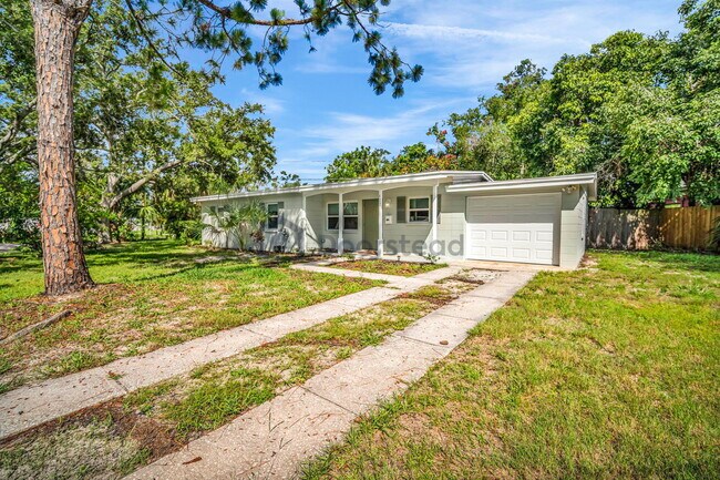 Building Photo - 4291 Porpoise Dr SE