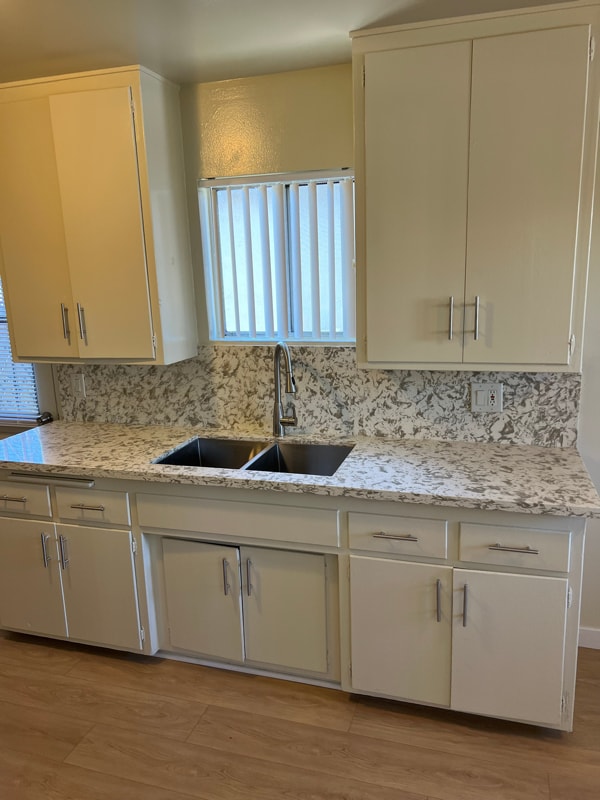 Foto del edificio - 1661 W 219th St