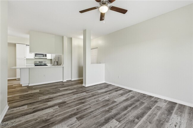 Foto del edificio - 6321 Aragon Way