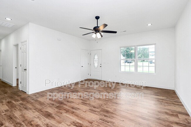 Foto del edificio - 904 Warren St
