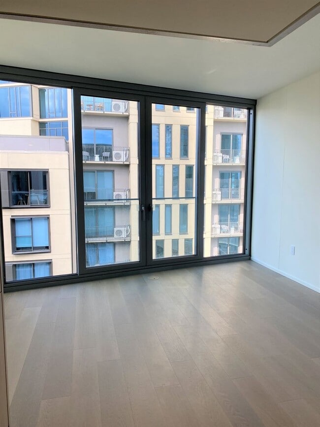 Building Photo - Ko'ula - Luxurious Studio in Kakaako