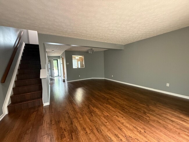 Building Photo - 9328 Hunters Creek Dr