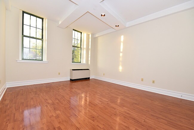 Foto del edificio - 4502 Ditmars Blvd