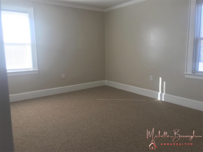 Building Photo - 33 Brookwood Dr