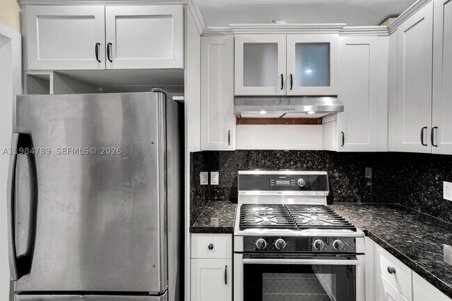 Foto del edificio - 700 Biltmore Ct