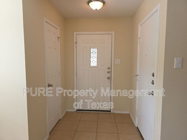 Building Photo - 204 Ruby Lake Dr