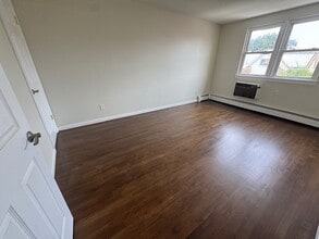 Building Photo - 8748-8723 23rd Ave