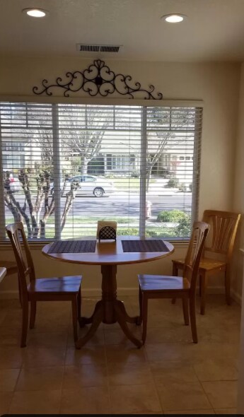 Foto del edificio - 215 Woodward Ave