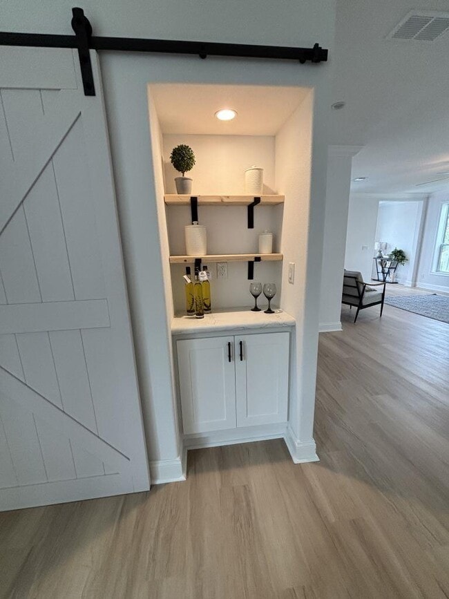 Building Photo - 5805 Mora Pl