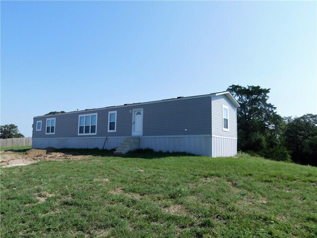 Building Photo - 702 Paint Creek Rd