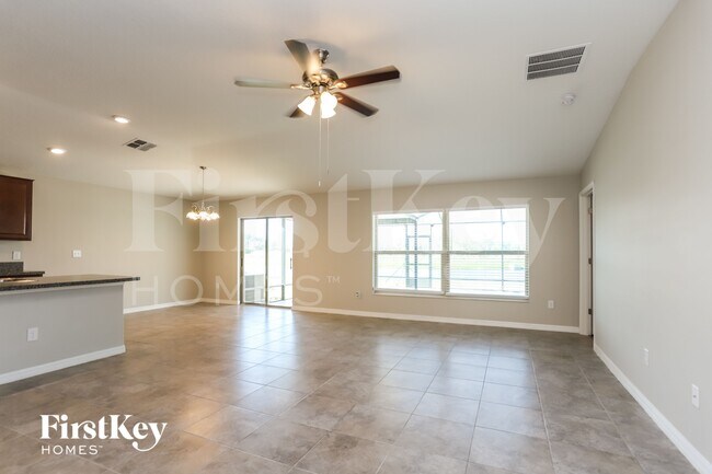 Foto del edificio - 7022 Ozello Trail Ave