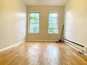 Foto del edificio - 1558 Park Pl