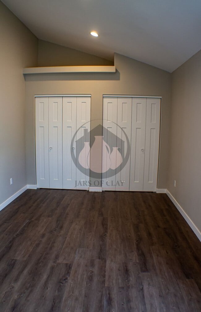 Building Photo - One Bedroom Duplex in Stayton-Coming avail...