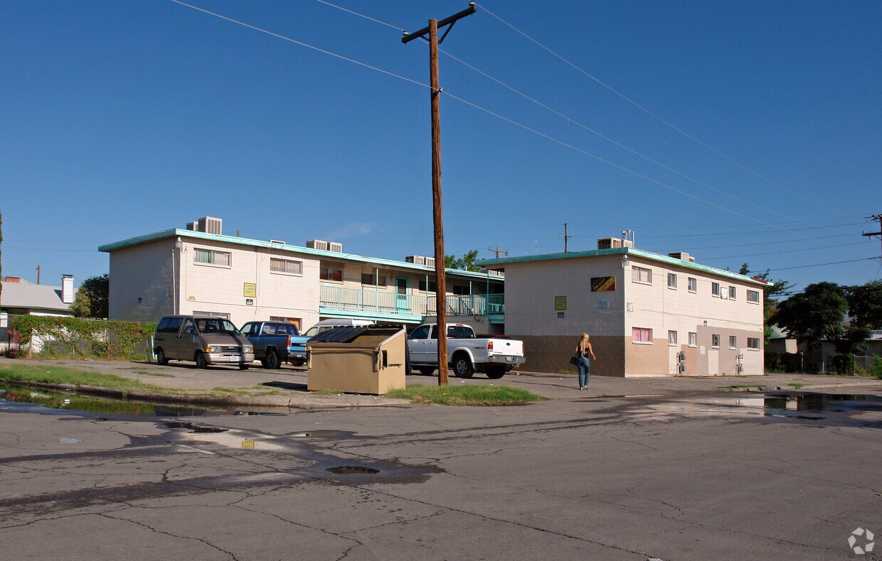 Primary Photo - 2929 Findley Ave