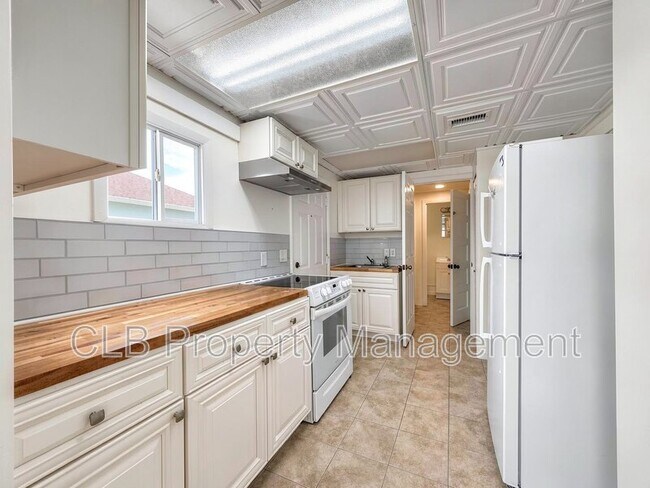 Building Photo - 431 N Grandview Ave