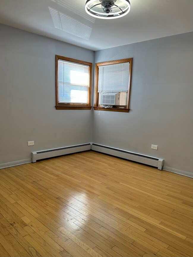 Building Photo - 2538 N 75th Ave