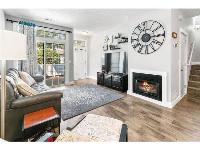 Foto del edificio - Sparkling Clean 2+ Bedroom Townhome with F...