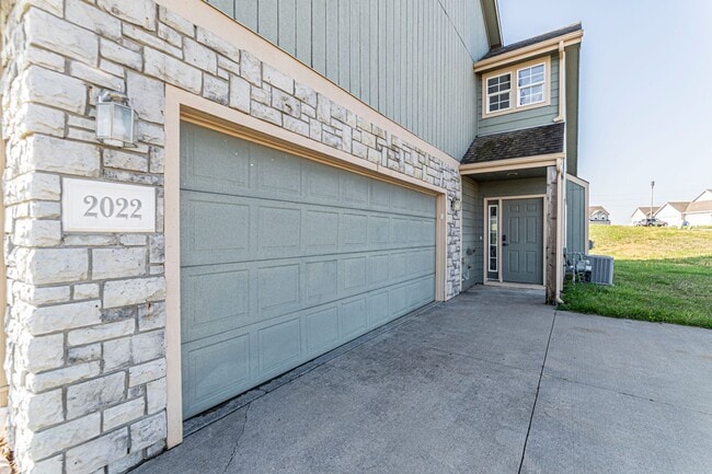 Building Photo - 2022 Quail Run