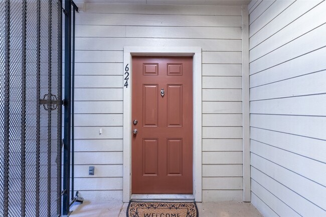 Foto del edificio - 6607 Lake Woodlands Dr