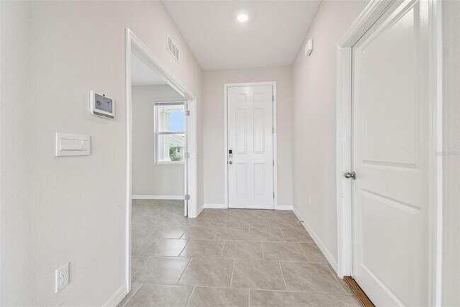 Foto del edificio - 3827 Sunny Spring Street