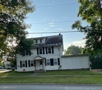 Building Photo - 117 E Elm St