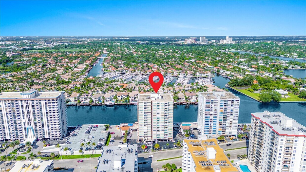 Foto principal - 1410 S Ocean Dr