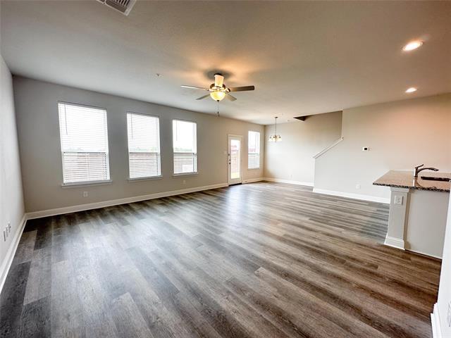 Building Photo - 2085 Layla Dr