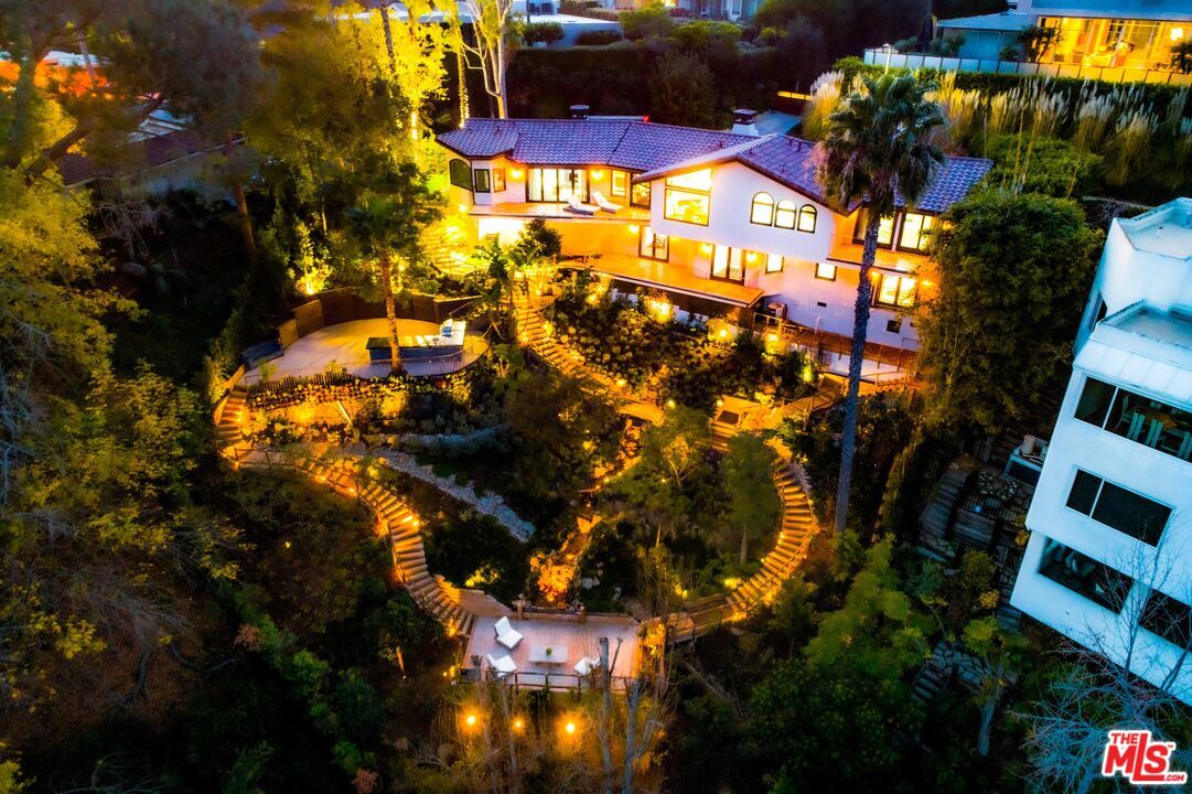 Foto principal - 2210 Jeffersonia Way