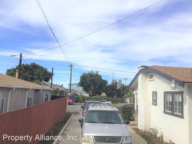 Building Photo - 2 br, 1 bath House - 207 Hensley Street