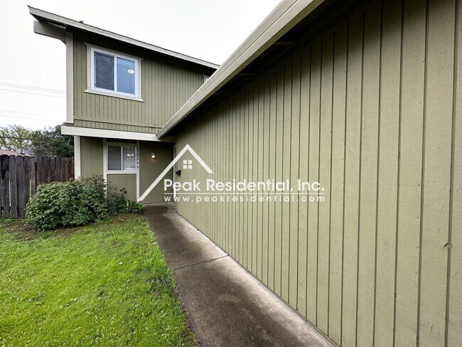 Building Photo - 3 br, 1.5 bath House - 10266 Mills Station...