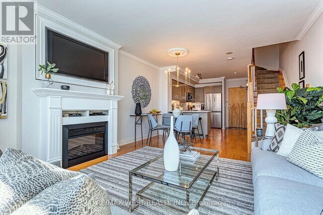 Photo du bâtiment - 36 Blue Jays Way