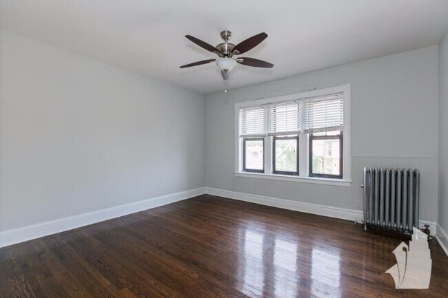 Foto del edificio - 2 bedroom in Chicago IL 60625