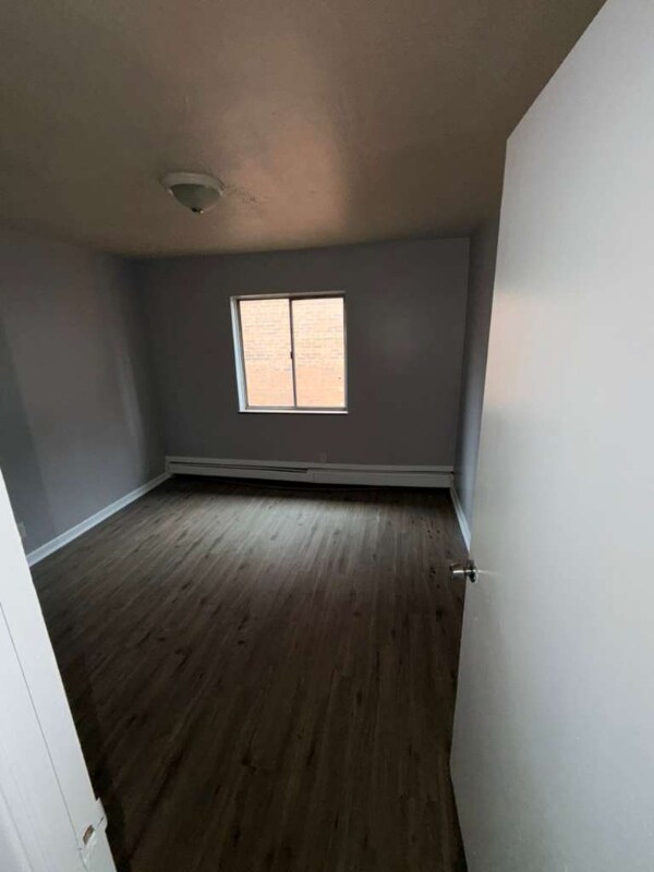 Foto del edificio - 15112 Euclid Ave