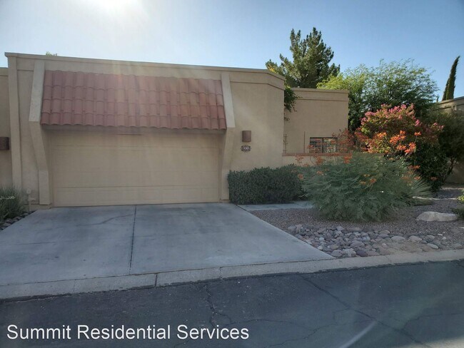 Building Photo - 3 br, 2 bath House - 797 E Camino Corrida
