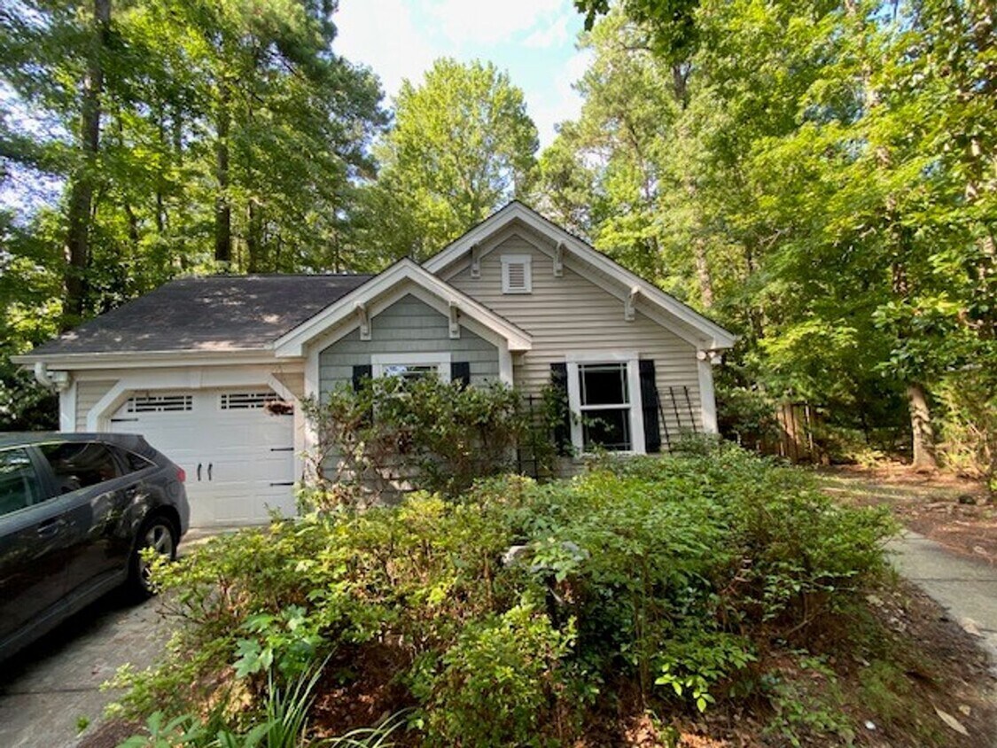 Primary Photo - Welcome to this stunning 3-bedroom, 2-bath...