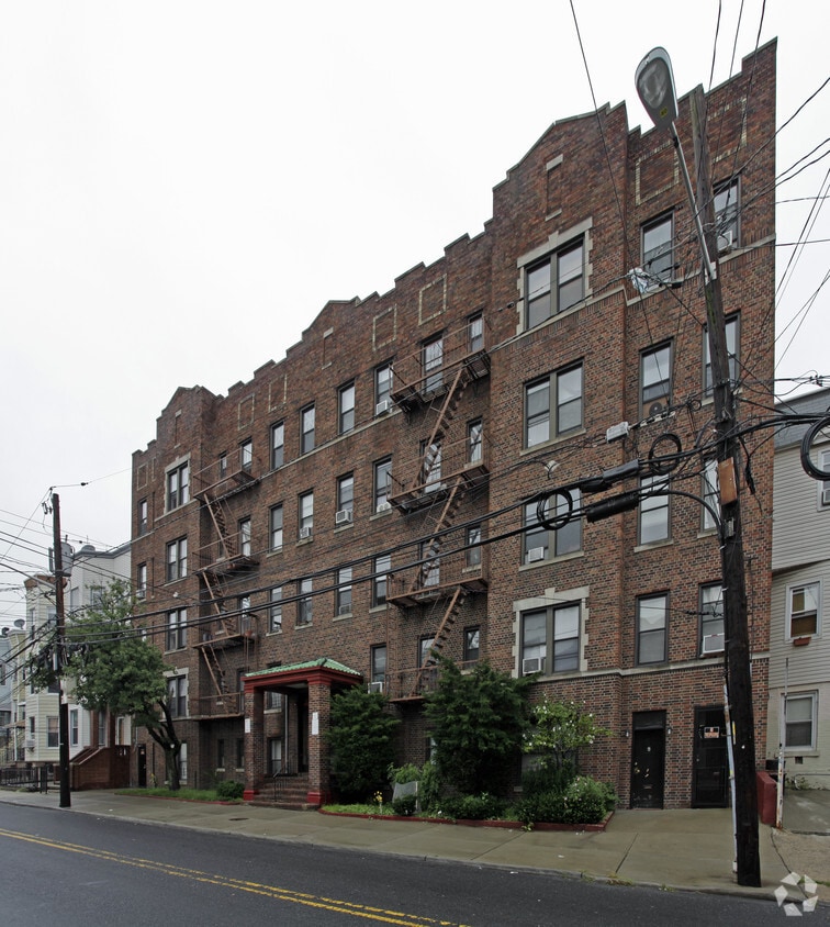 Payne Apartments - 64-70 Baldwin Ave